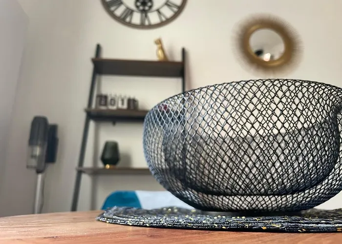 2- Quartier Historique Aux Pieds Des Falaises Le Treport